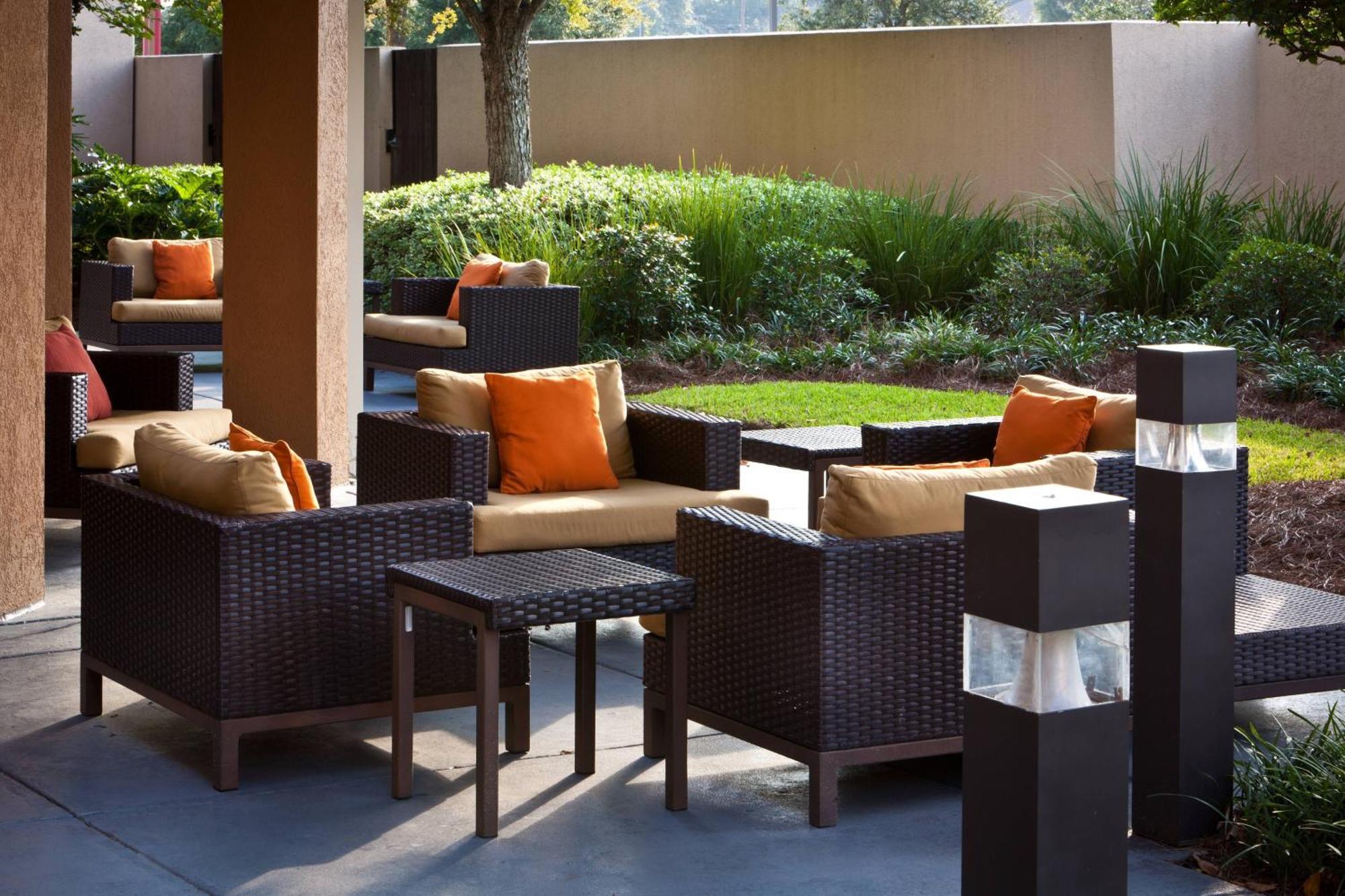 Courtyard Baton Rouge South Hotel Exterior foto